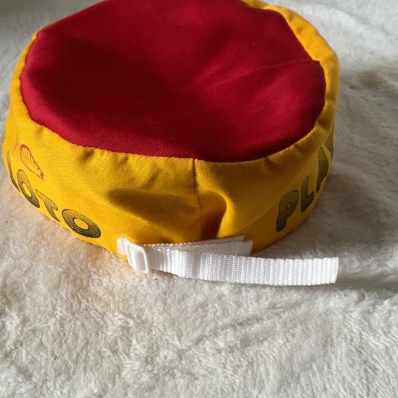 Shell Red and Yellow Cap - Picture 4 of 7